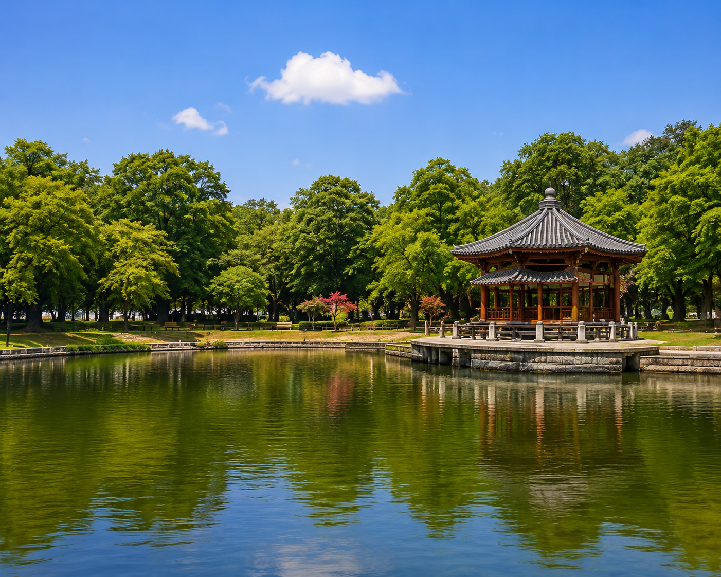 Ohori Park pond and pavilion